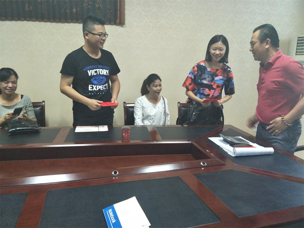 福建易順建筑工程有限公司2017年第一屆：“金秋助學(xué)，學(xué)子圓夢，誠信你我，感恩社會”