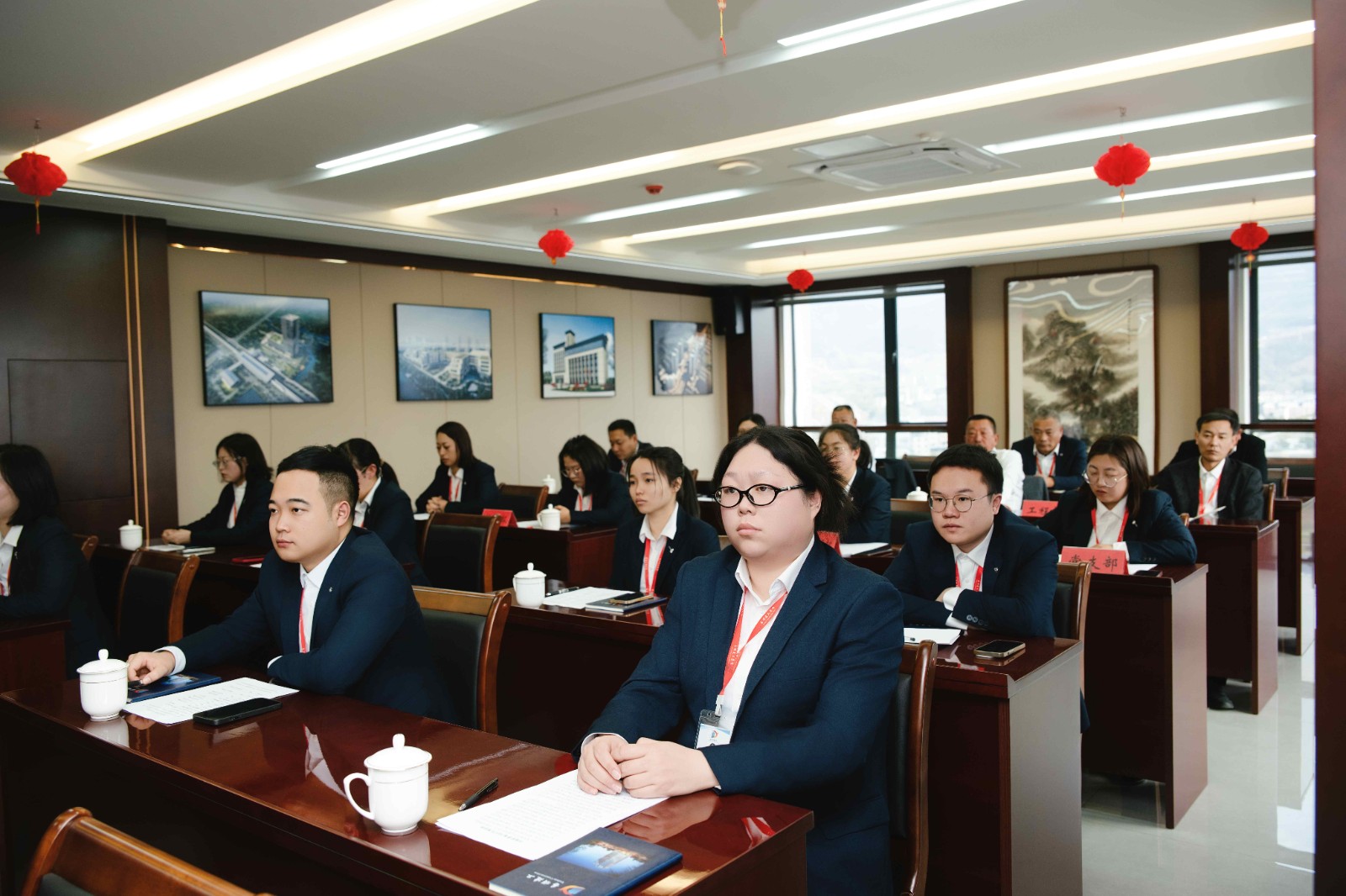 易順建工集團有限公司2025年年終總結(jié)會議圓滿落幕